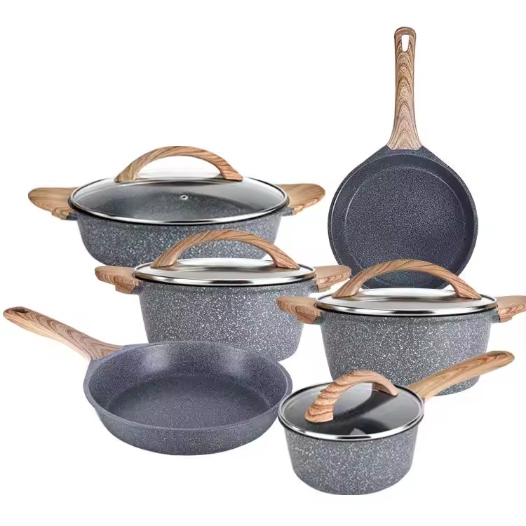 Moderne gryter og panner med non-stick kokekar